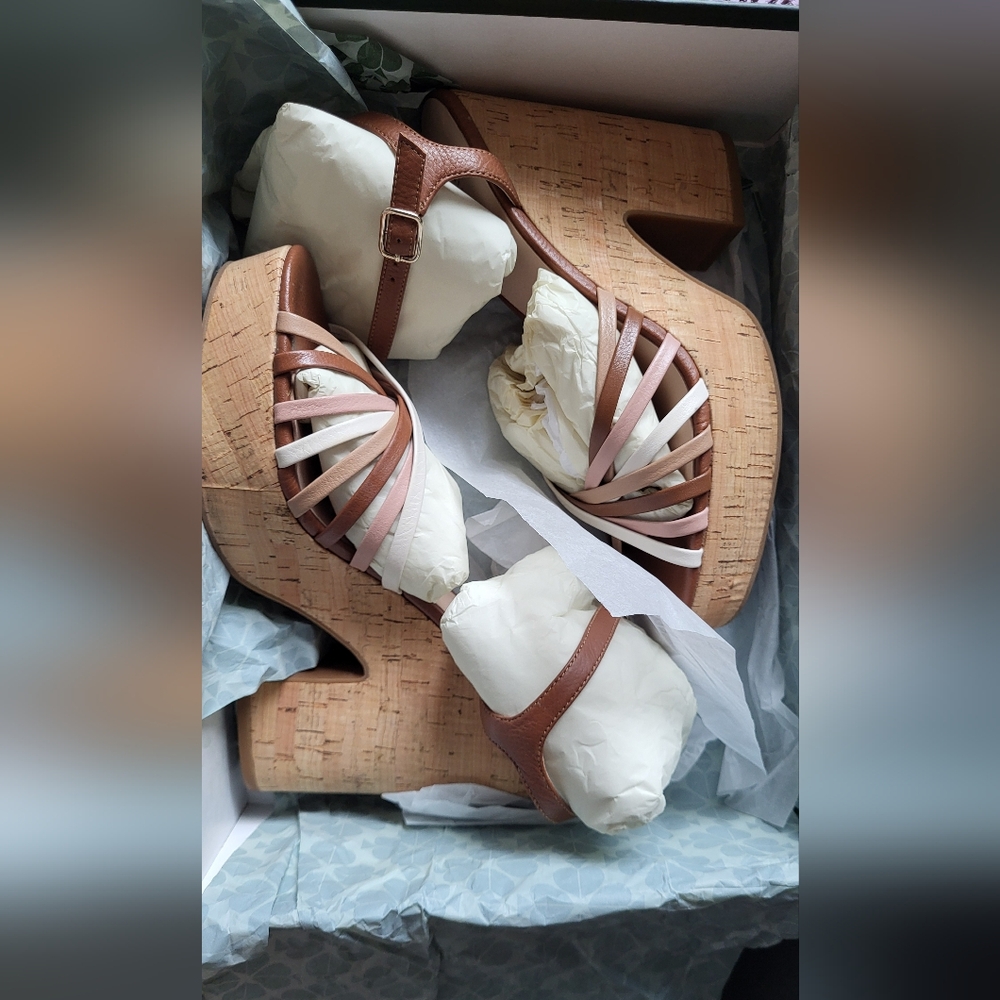 Kate Spade Tan and Pink LEATHER Strappy Wedges